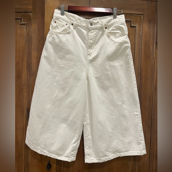 Zara The 70s Bermuda Wide Leg High Rise Jean shorts Size 6 - Picture 7 of 7